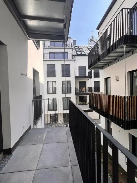 Moderne 3-Zimmer-Wohnung mit 2 Balkonen in 1180 Wien – Ihr Erstbezug wartet!