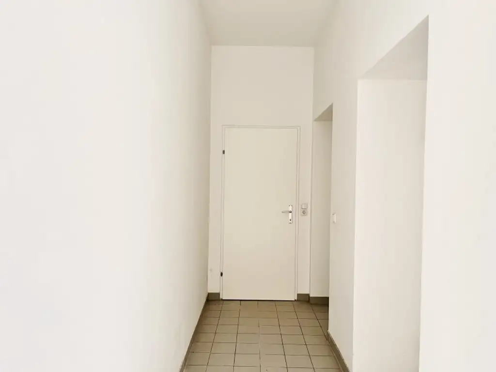Nähe Alte Donau! 4-Zimmerwohnung mit Potenzial –  (Loggia 17 m2 eingereicht, WG tauglich!)