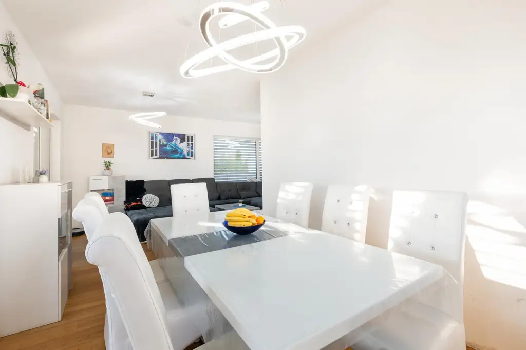 Modern, neuwertig, familientauglich: Einfamilienhaus in Wagna zu verkaufen