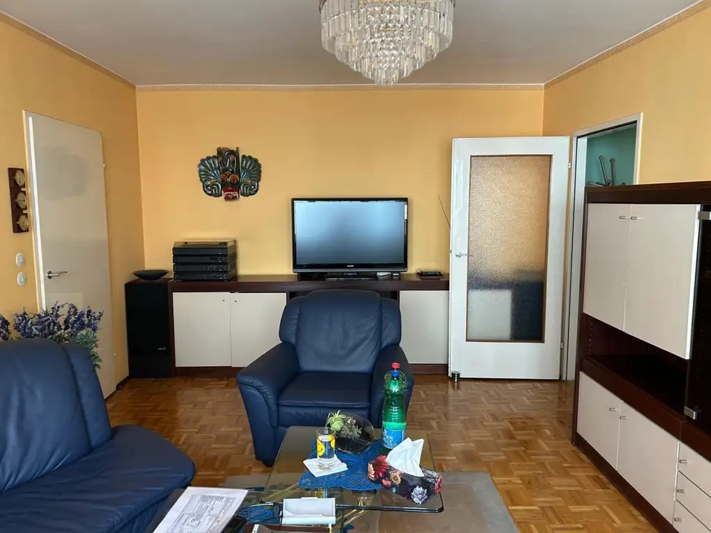 GUT ANGELEGTE ZWEI ZIMMER EIGENTUMSWOHNUNG AM QUELLENPLATZ!