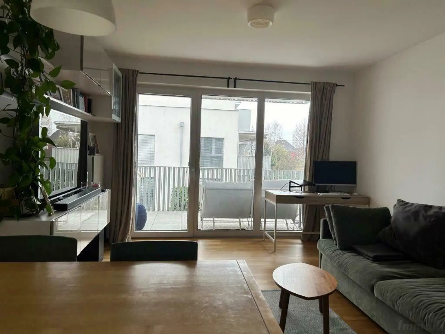 Moderne Neubauwohnung mit großem Balkon und Tiefgarage in ruhiger Lage bei ORF-Park zu verkaufen!