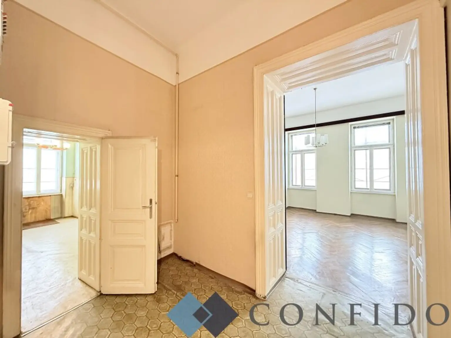 Sanieren nach eigene Vorstellungen - 3 Zimmer Altbauwohnung in der Kaiserstraße!