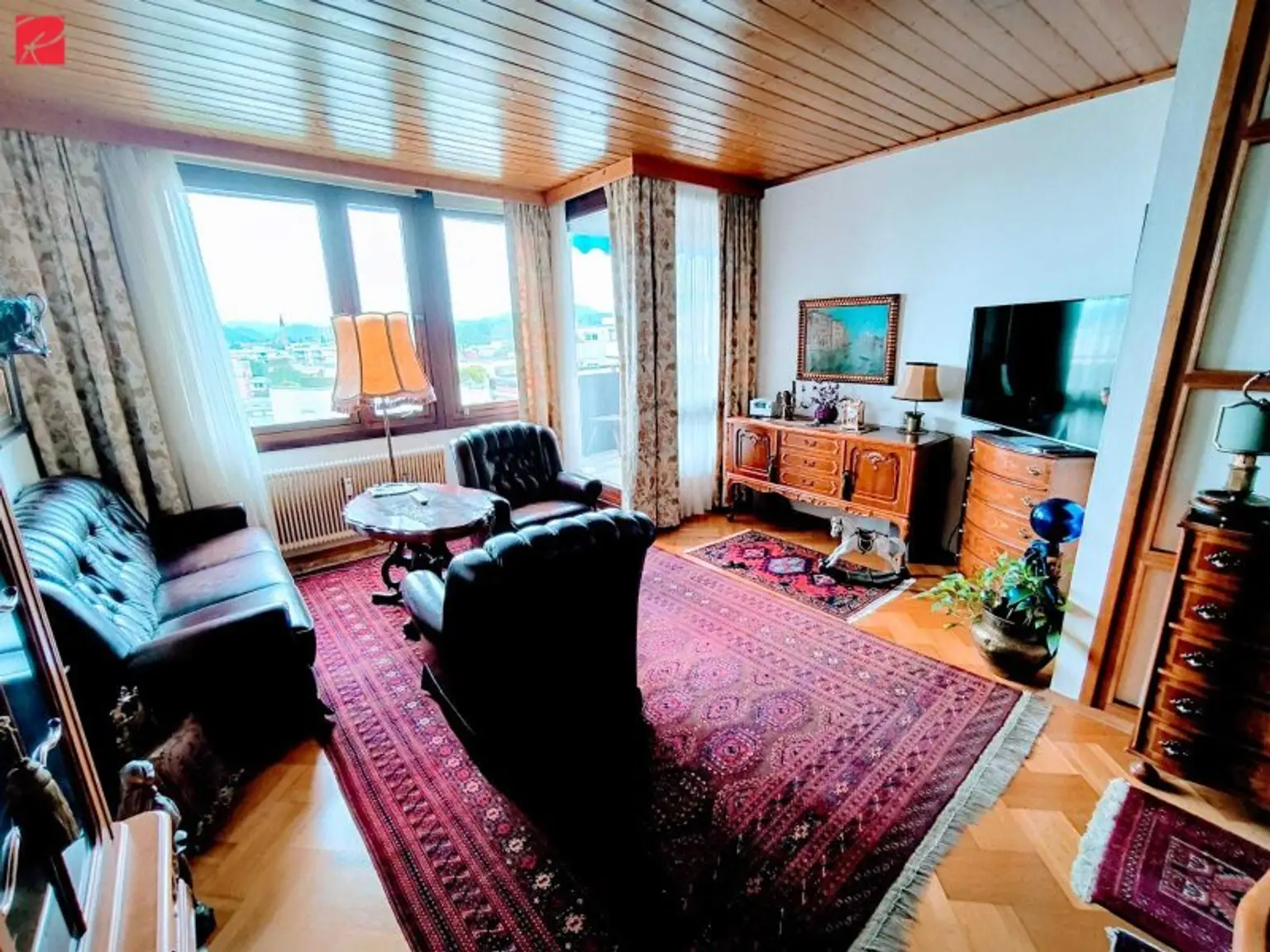 Ruhiger Maisonette-Wohntraum mit Panoramablick