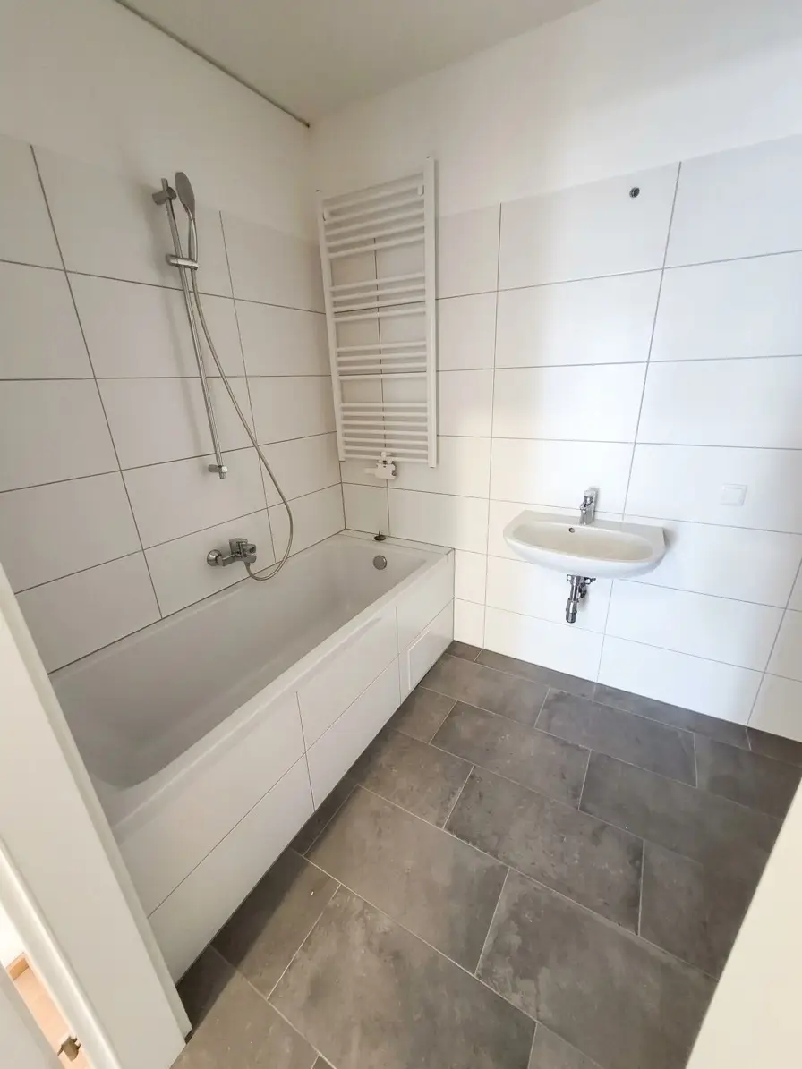 Neubau: Südostseitige ca. 76 m² 3-Zimmer-Wohnung mit Balkon