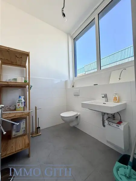 891 m² Lagerhalle in 1230 Wien (Talpagasse) zu mieten! – 2 Sektionaltore, U6 & Autobahn-Nähe, videoüberwacht