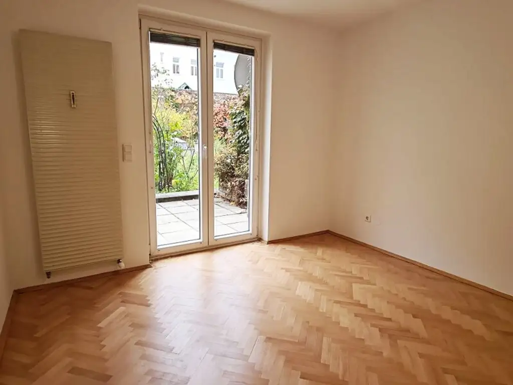BUCHENGASSE, U1-NÄHE, 57 m2 Neubau mit 10 m2 Terrasse, 2 Zimmer, Komplettküche, Wannenbad, Parketten, 1. Liftstock