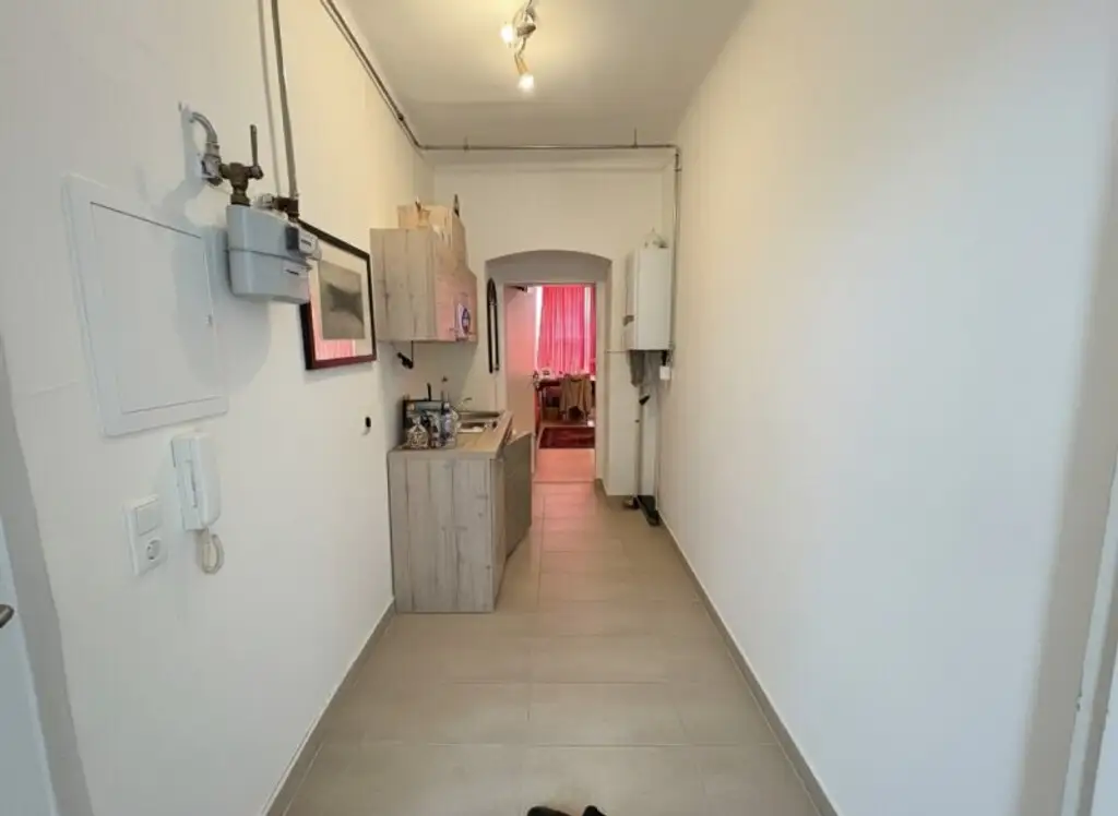 Vollrenovierter Altbau-Charme mit Wohlfühlfaktor