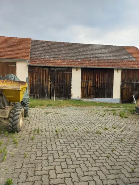 Bauernhaus mit großem Grundstück in Harmisch