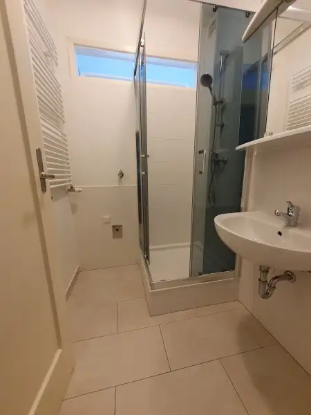 Westseitige Balkonwohnung mit toller Raumanordnung in Hofruhelage