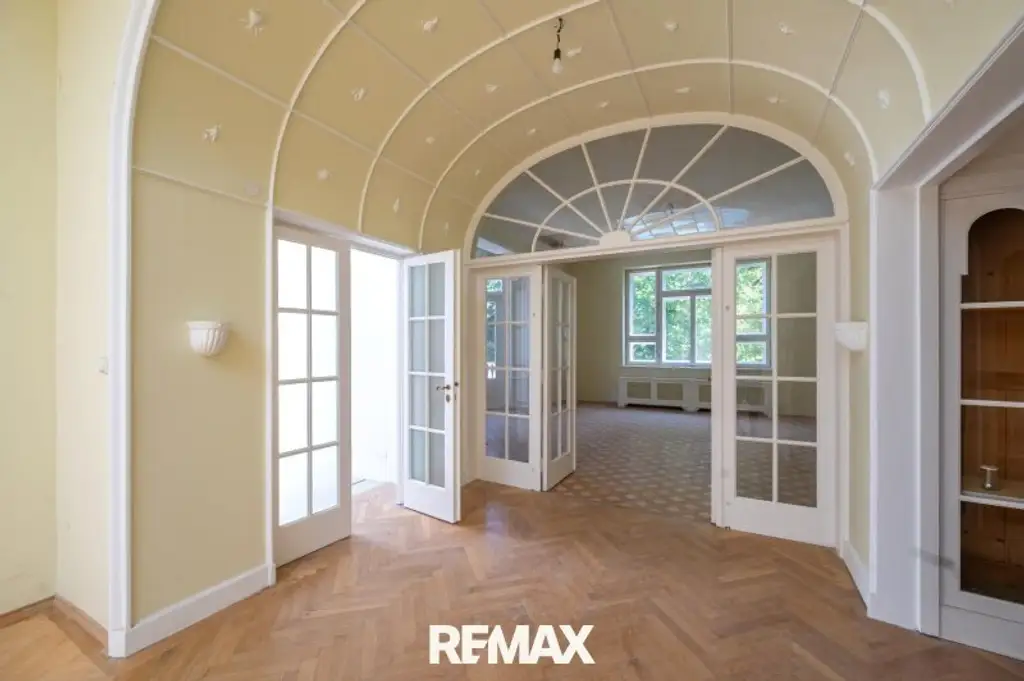 Rarität: Stadt-Villa mit weitläufigem Garten an exklusiver Hietzinger Adresse
