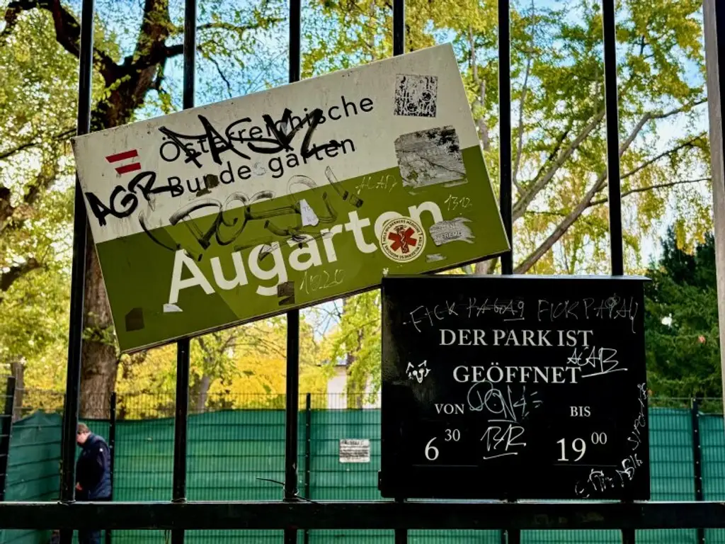 TRAUMWOHNUNG DIREKT BEIM AUGARTEN, LIEBE AUF DEN ERSTEN BLICK!