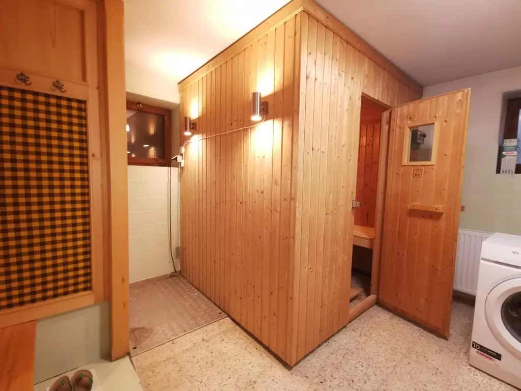 EINFAMILIENHAUS MIT ZWEITWOHNSITZWIDMUNG