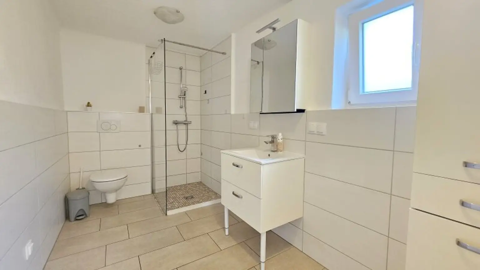 Mehrfamilienhaus mit schönem Grundstück. Zu Fuß zur Therme und zum Skilift - Bad Kleinkirchheim.
