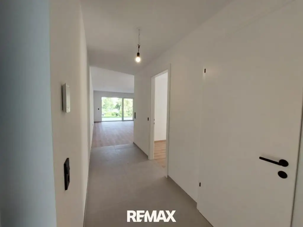 Erstbezug -Gartenwohnung! 3 Zimmer mit 2 Balkonen & großem Privatgarten