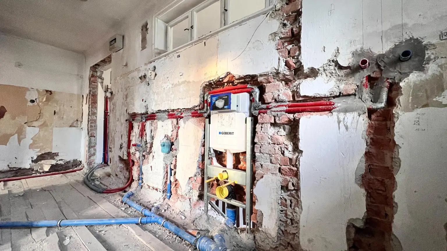 -20000434_1004159911_16344387