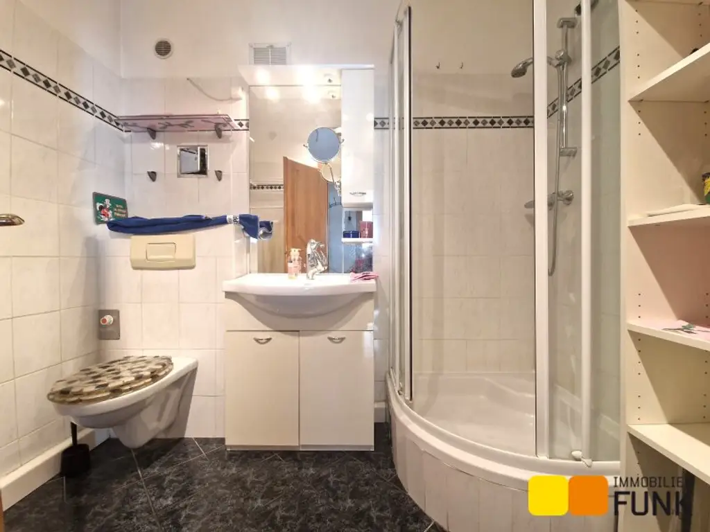 Gepflegte 3 Zimmerwohnung, 92 m², Sofortbezug