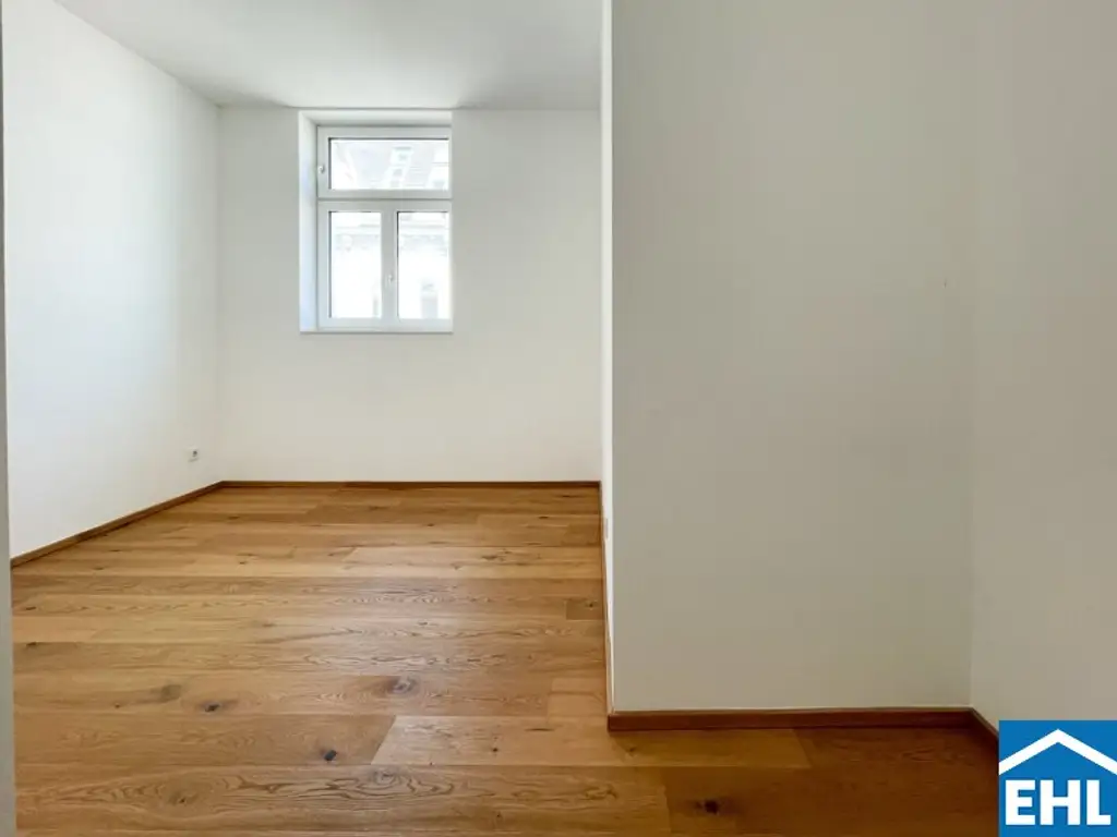 Im Dachgeschoßausbau: 3-Zimmerwohnung mit Balkon in U-Bahn-Nähe