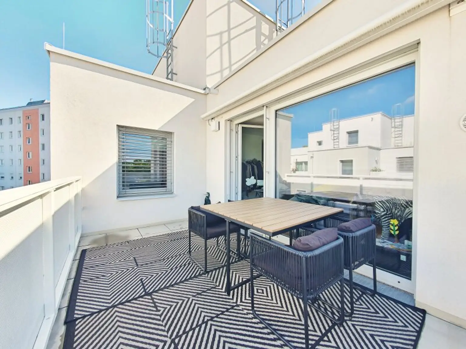 ++NEU++ AMBIENTE22: TOP-moderner 3-Zimmer-Wohntraum mit großzügiger 11,30 m² Terrasse und Tiefgaragenplatz beim Blumengärten Hirschstetten! +++