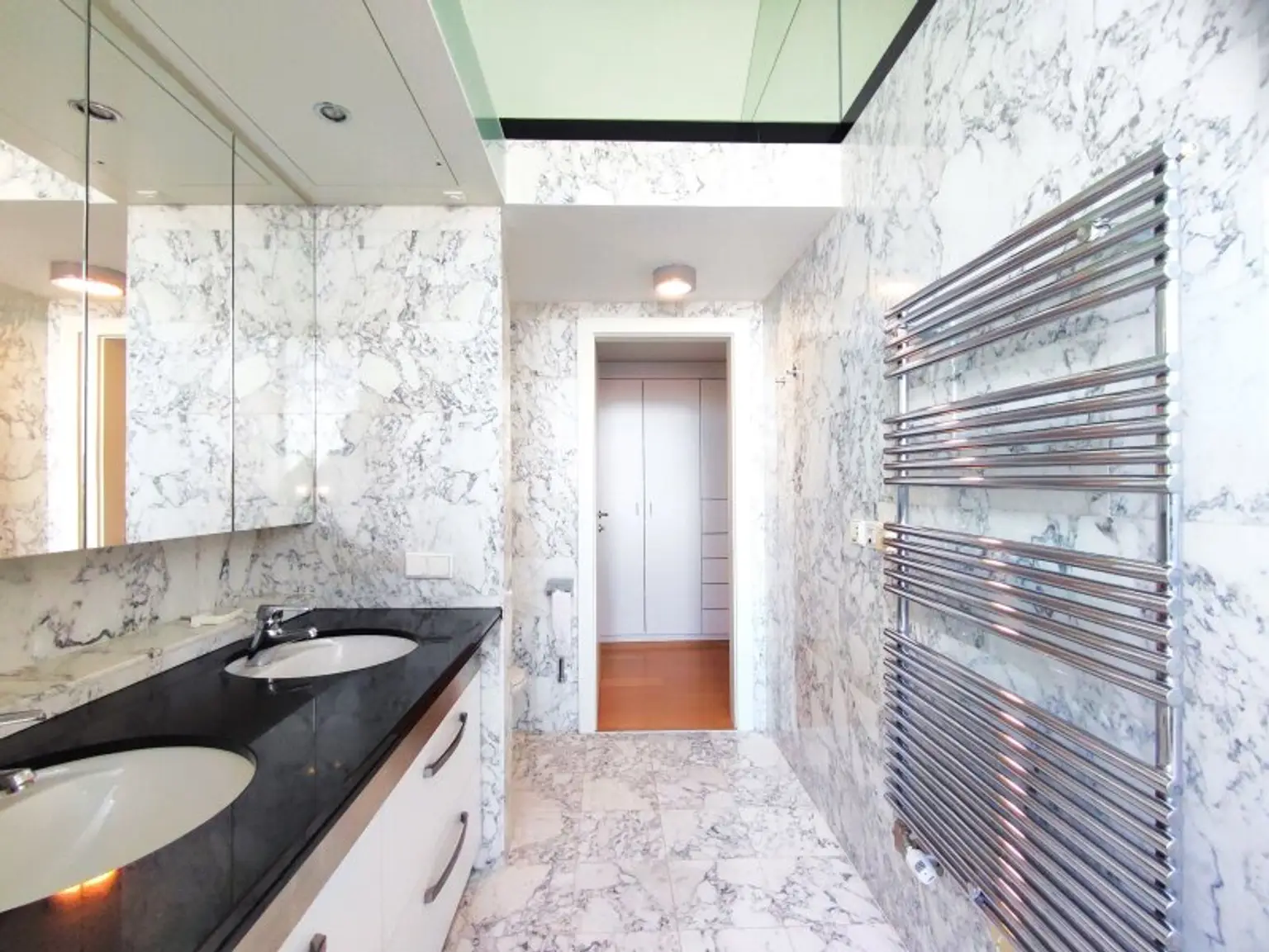 SKYLINE ROOFTOP APARTMENT : DG-Maisonette mit 2 Terrassen