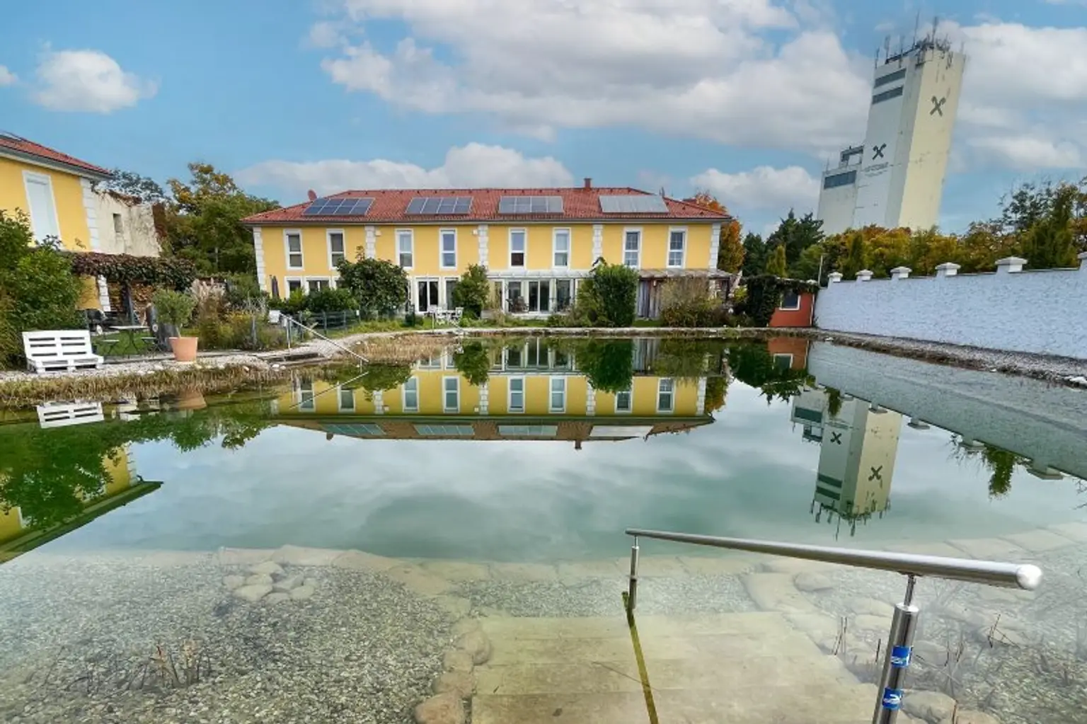 Stilvolle Seeresidenz mit Garten und privatem Seezugang Nähe Baden