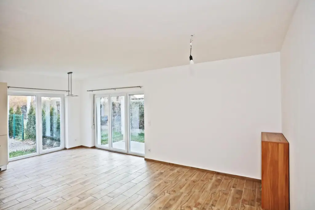 Neuwertige, moderne Doppelhaushälfte zum Verkauf