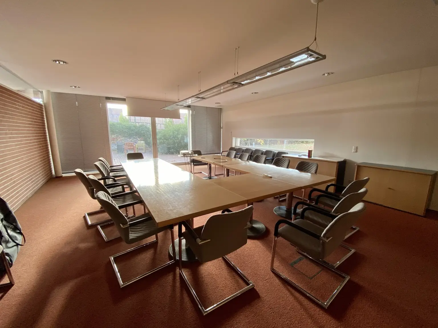 Großes Büro für 50 - 60 Mitarbeiter!