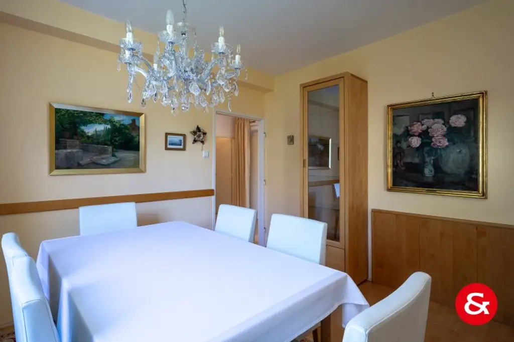 DREIZIMMERWOHNUNG IN RUHELAGE  UND TOLLEM GRÜNBLICK!