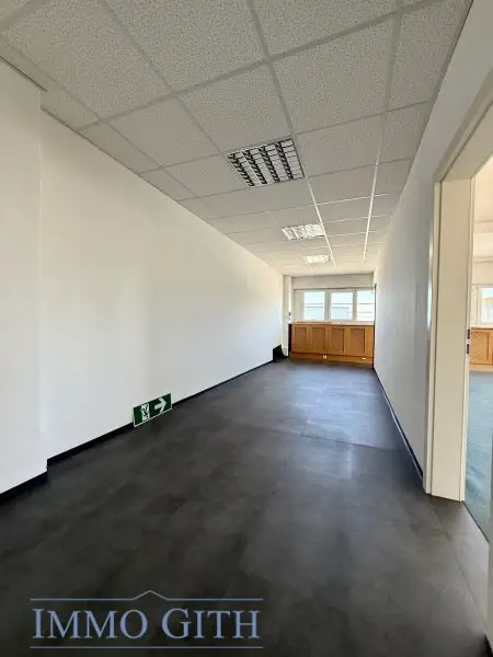 950 m² Lager + 355 m² Büro in 1230 Wien (Talpagasse) zu mieten! – Top-Anbindung, videoüberwacht, flexibel nutzbar