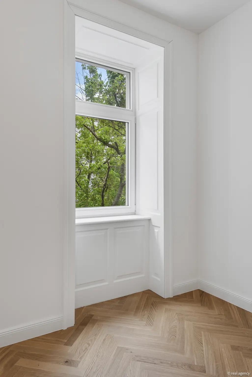EIN WIENER ALTBAU, ZEITGEMÄSS GEDACHT