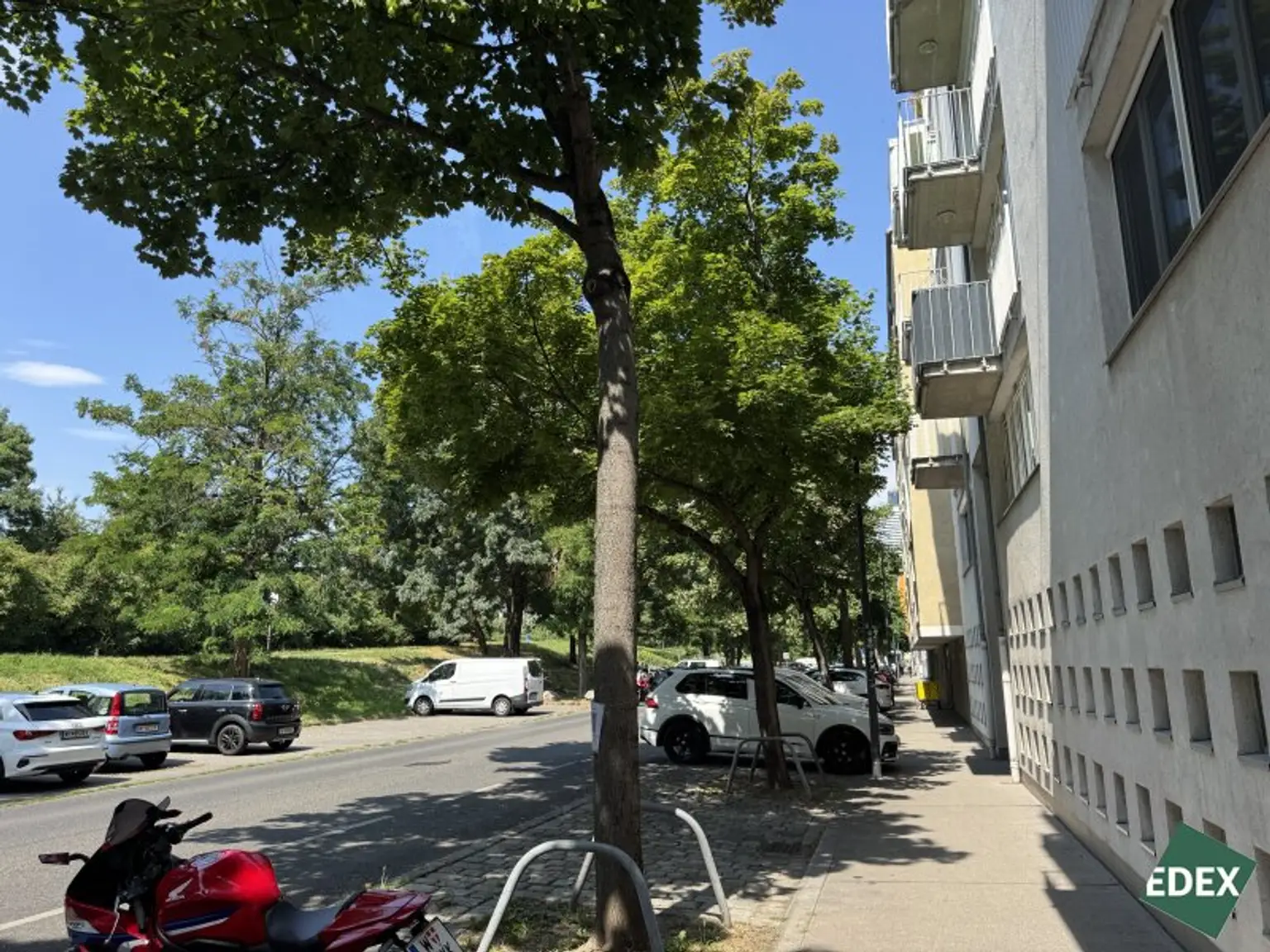 3-Zimmer-Neubau mit Loggia direkt bei der Donau