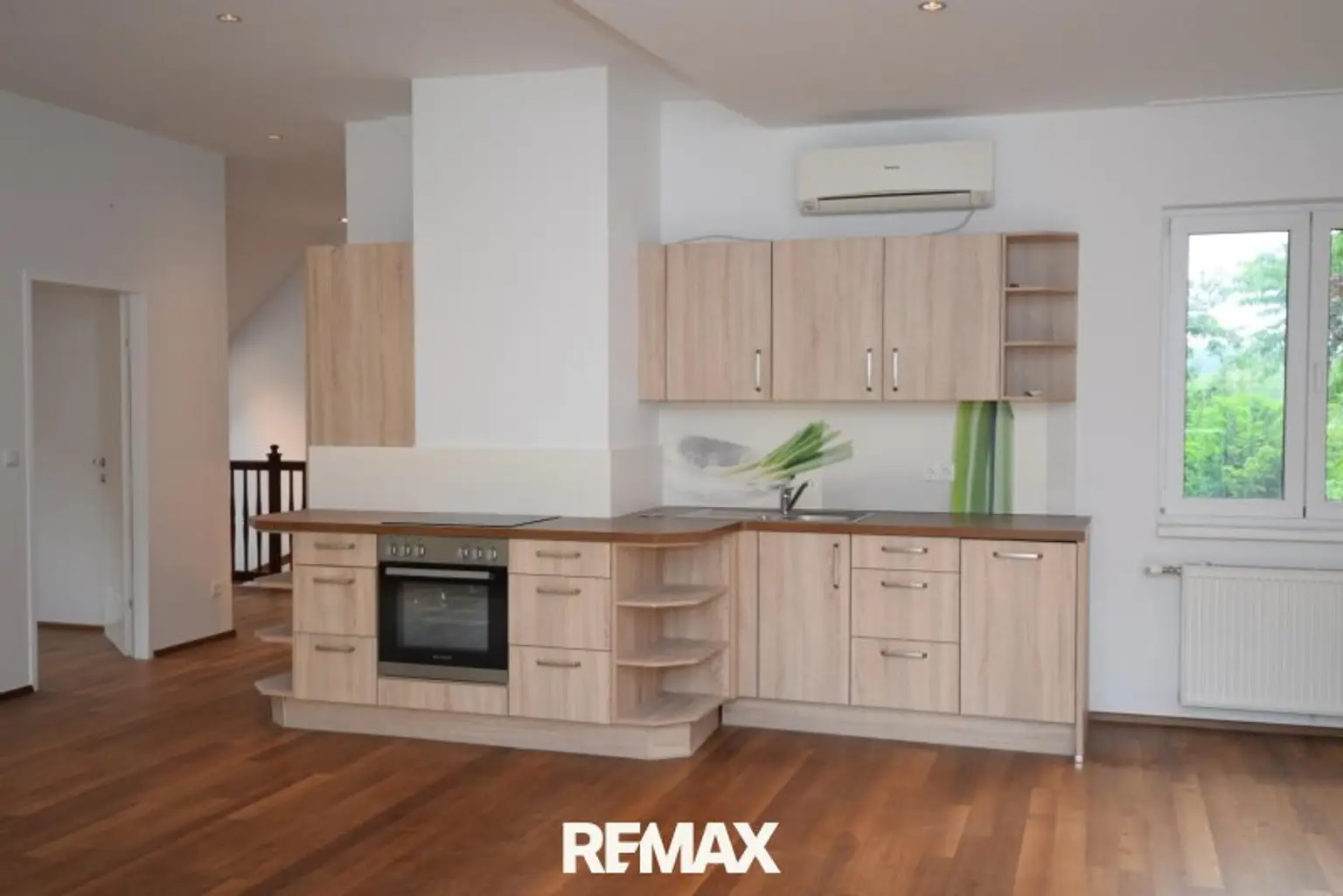 TOP4 neuwertige Küche