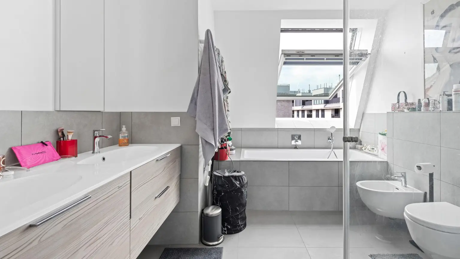 Wohnen über den Dächern Wiens – Maisonette-Highlight mit 3 Aussenflächen mitten im 7. Bezirk!