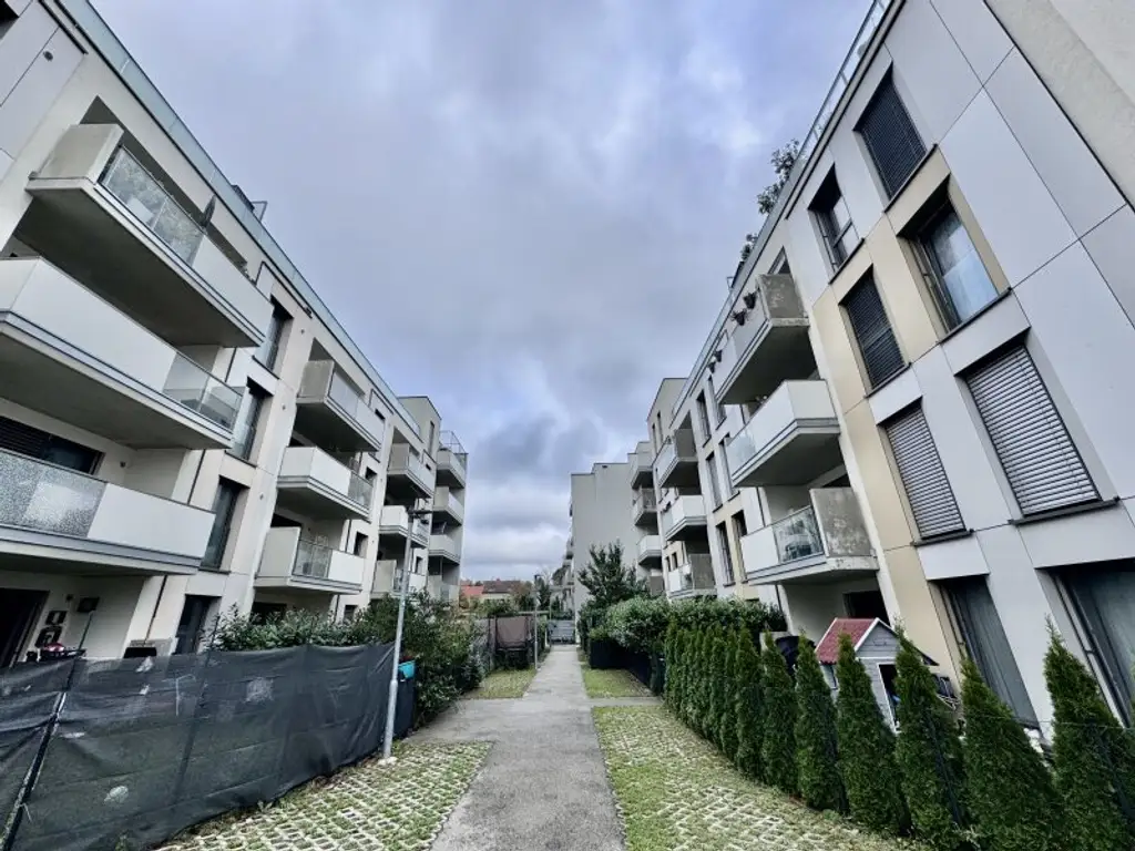 MODERNE DACHTERRASSENWOHNUNG MIT BLICK AUF DEN BISAMBERG