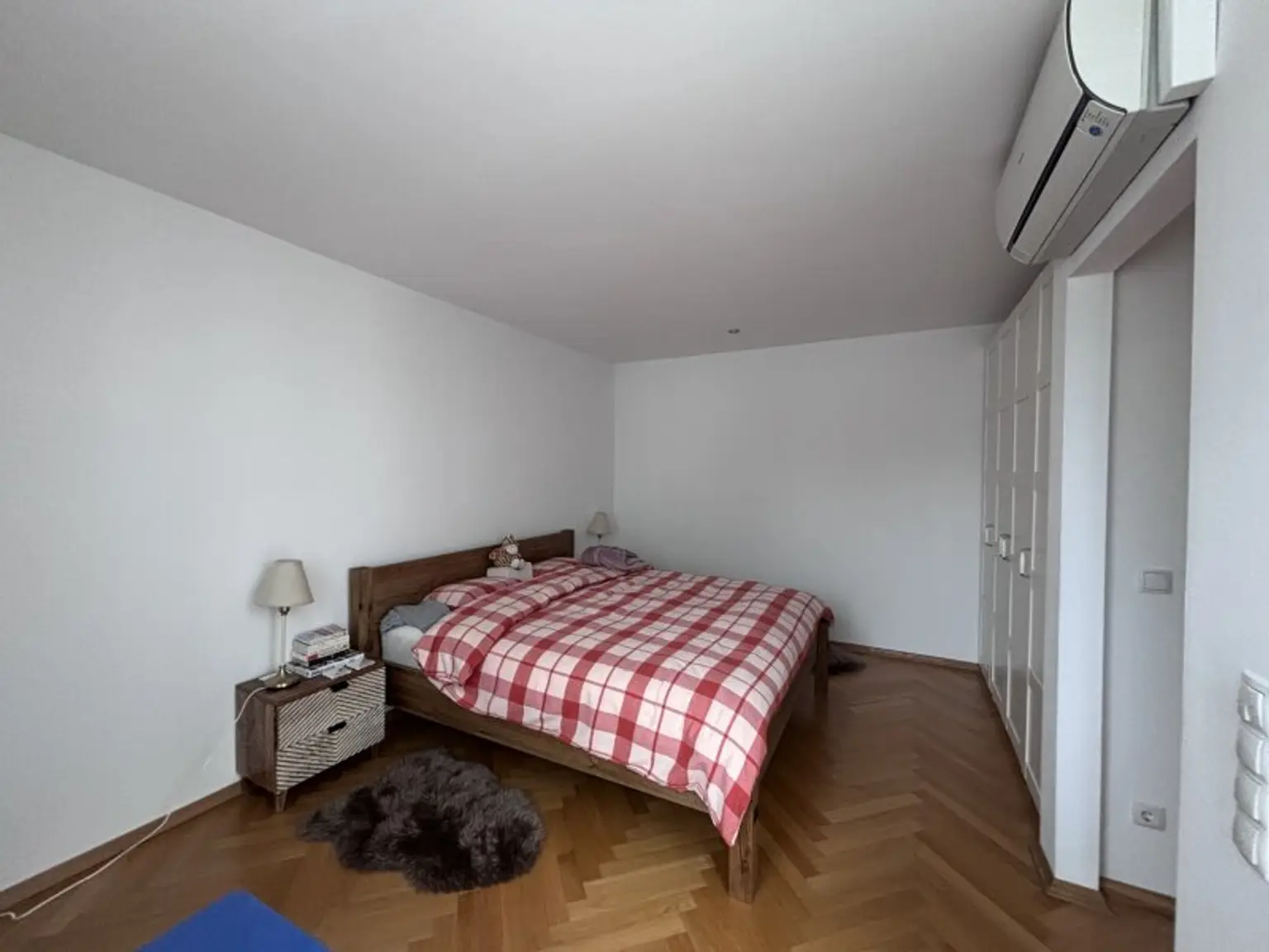 Dachterrassenwohnung ohne Dachschrägen – Erstklassige Lage nahe Börse und Rudolfsplatz