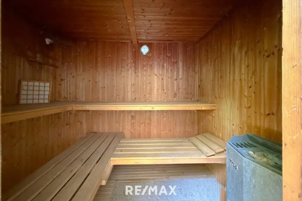 In MAUER uneinsichtiges und traumhaftes Gartenparadies