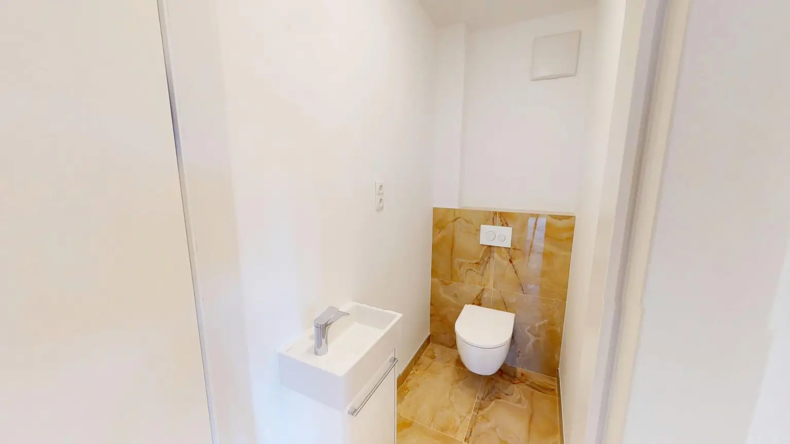 ETWAS GANZ BESONDERES Neuwertige Villa in Grün und Ruhelage nähe Alte Donau mit gepflegtem Garten in privilegierter Lage Wien 1210