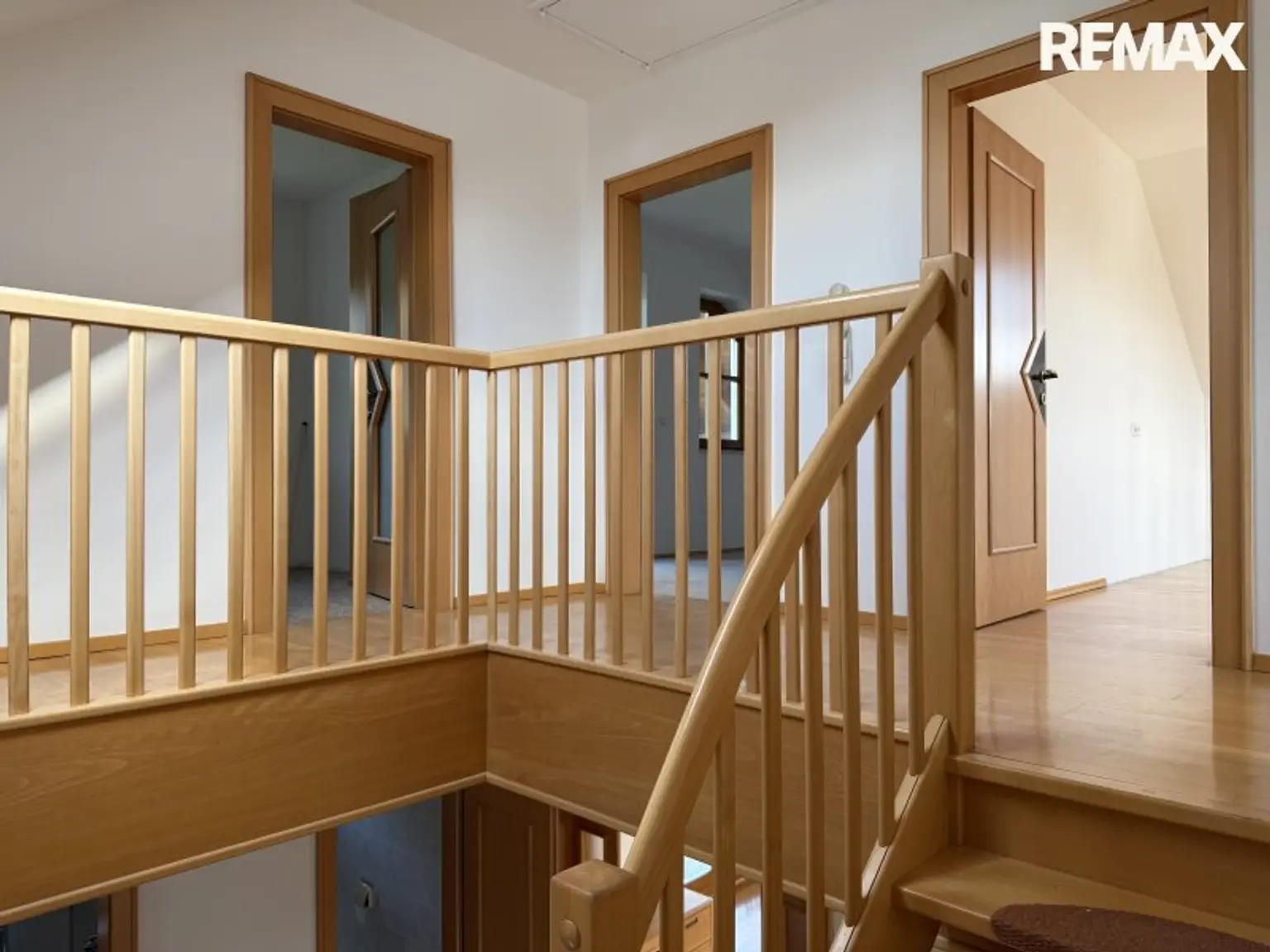 Seenahe Lage mit Badeplatz – Einfamilienhaus am Schloßsee (2. Reihe) inkl. Seezugang, ca. 125 m² Wfl.