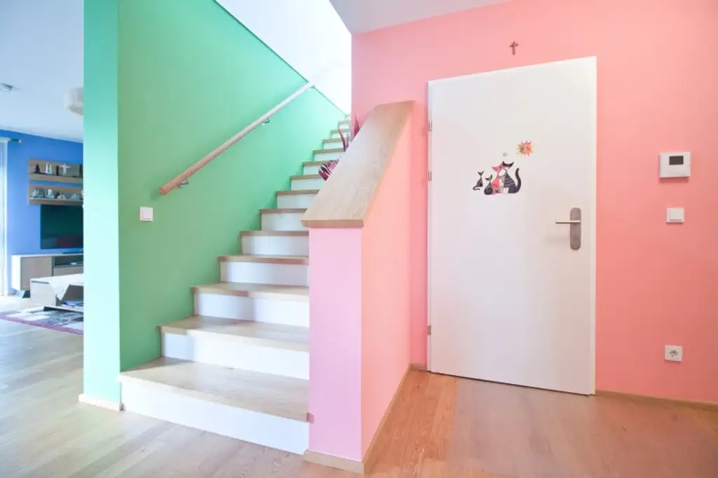 Exklusive 4-Zimmer Dachgeschosswohnung | private 39 m² Dachterrasse & Terrasse auf Wohnebene | Klimaanlage