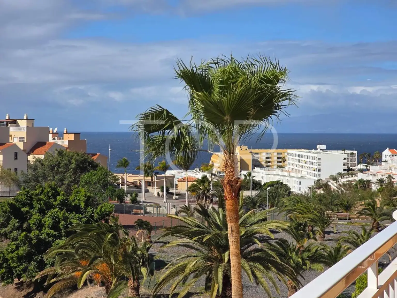 2-Zimmer-Wohnung mit großer Terrasse und Meerblick in Callao Salvaje