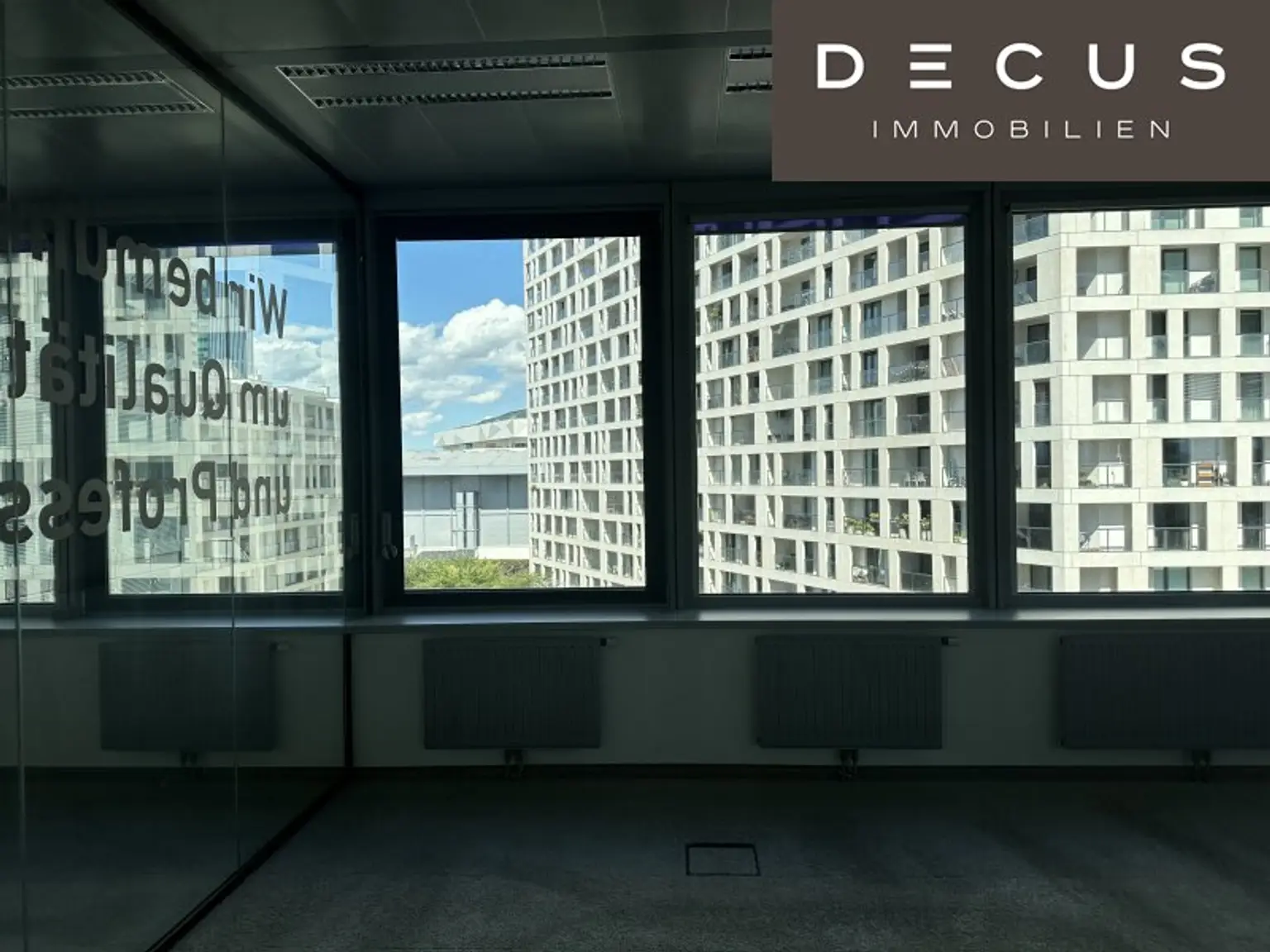 + + + ARES TOWER + + +  BÜROS MIT WEITBLICK + + +  DONAU CITY + + +