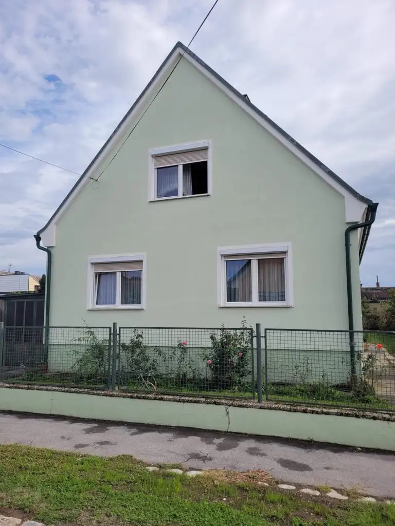 Einfamilienhaus mit Garten und 3 Schlafzimmern