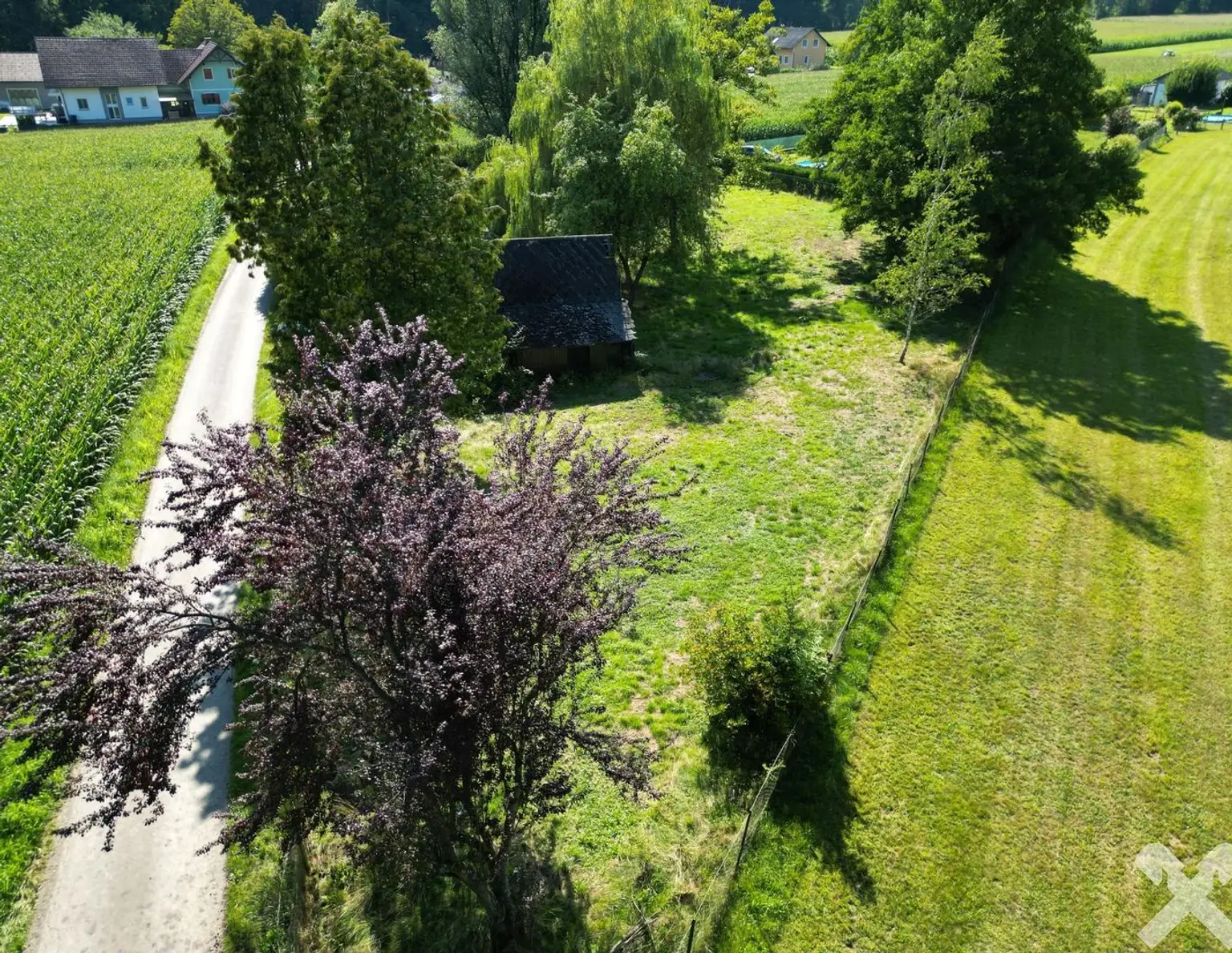 Idyllisch Leben - Grundstück mit altem Baumbestand