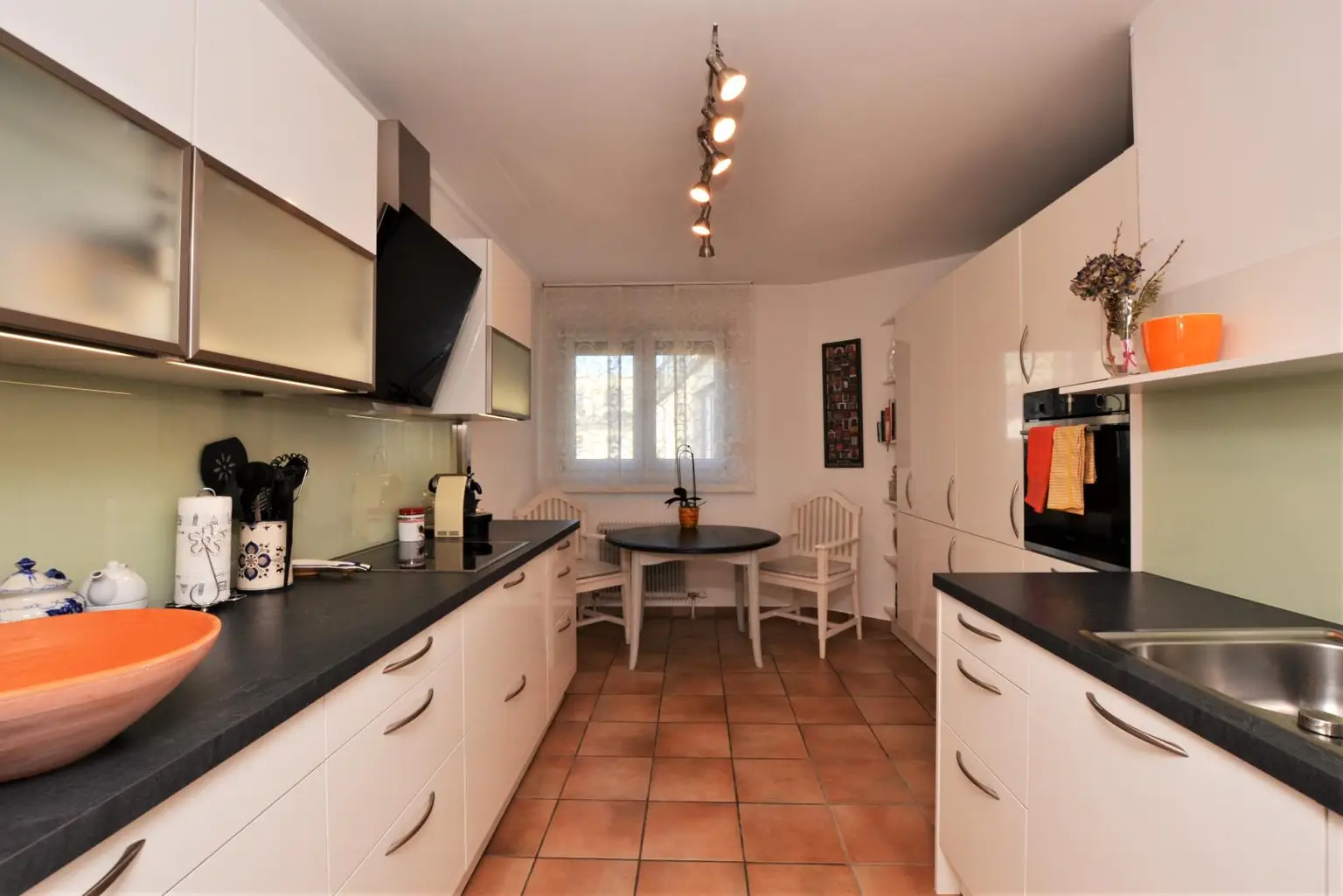 Helle Stadtwohnung mit Loggia – Wohnen im beliebten Fasanviertel