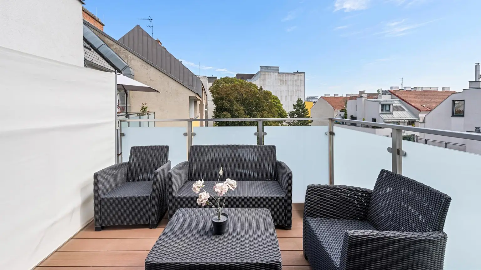 Wohnen über den Dächern Wiens – Maisonette-Highlight mit 3 Aussenflächen mitten im 7. Bezirk!