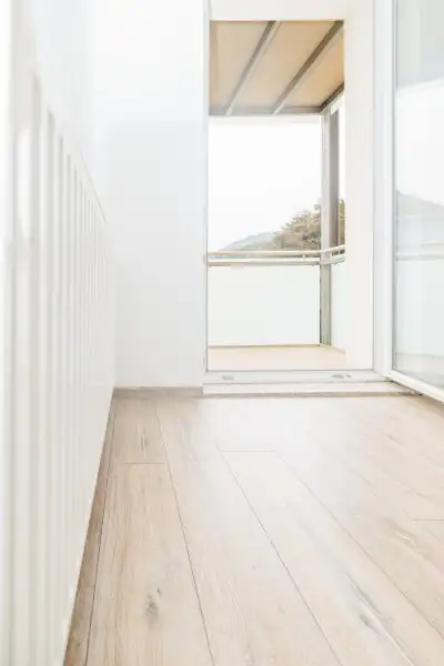 AB 01.01.2026 VERFÜGBAR I NEUE KÜCHE I BALKON  I RUHIG I BADEWANNE I LICHTDURCHFLUTET I SONNIG I ZENTRAL I HAUSTIERE WILLKOMMEN I PROJEKT WOHNEN I