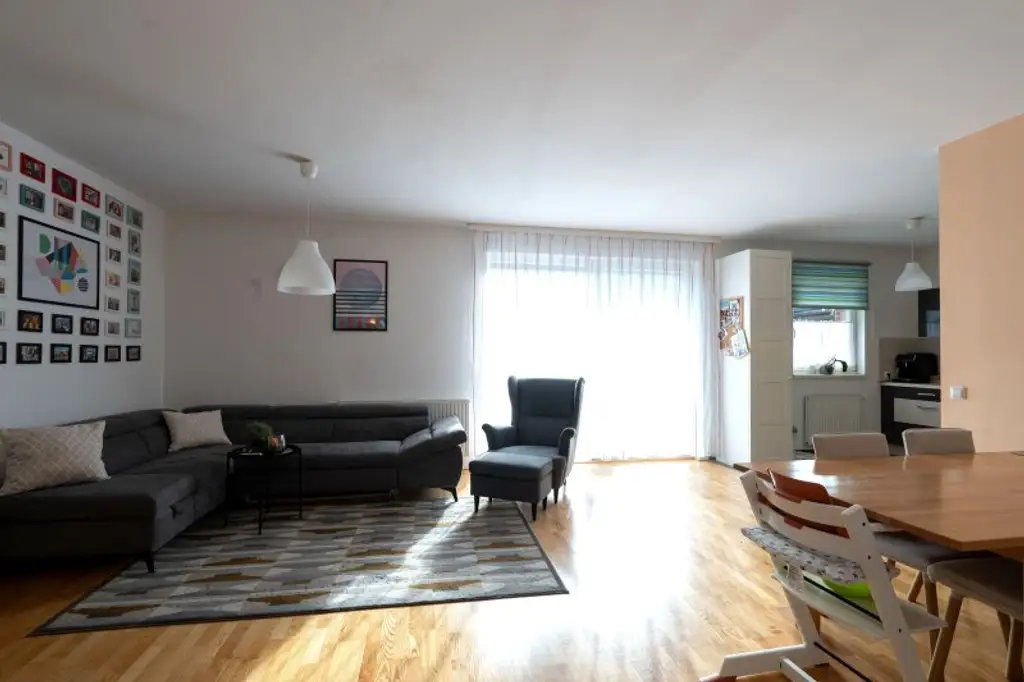 Moderne 3-Zimmer Wohnung mit Loggia/Balkon in der SolarCity zu kaufen