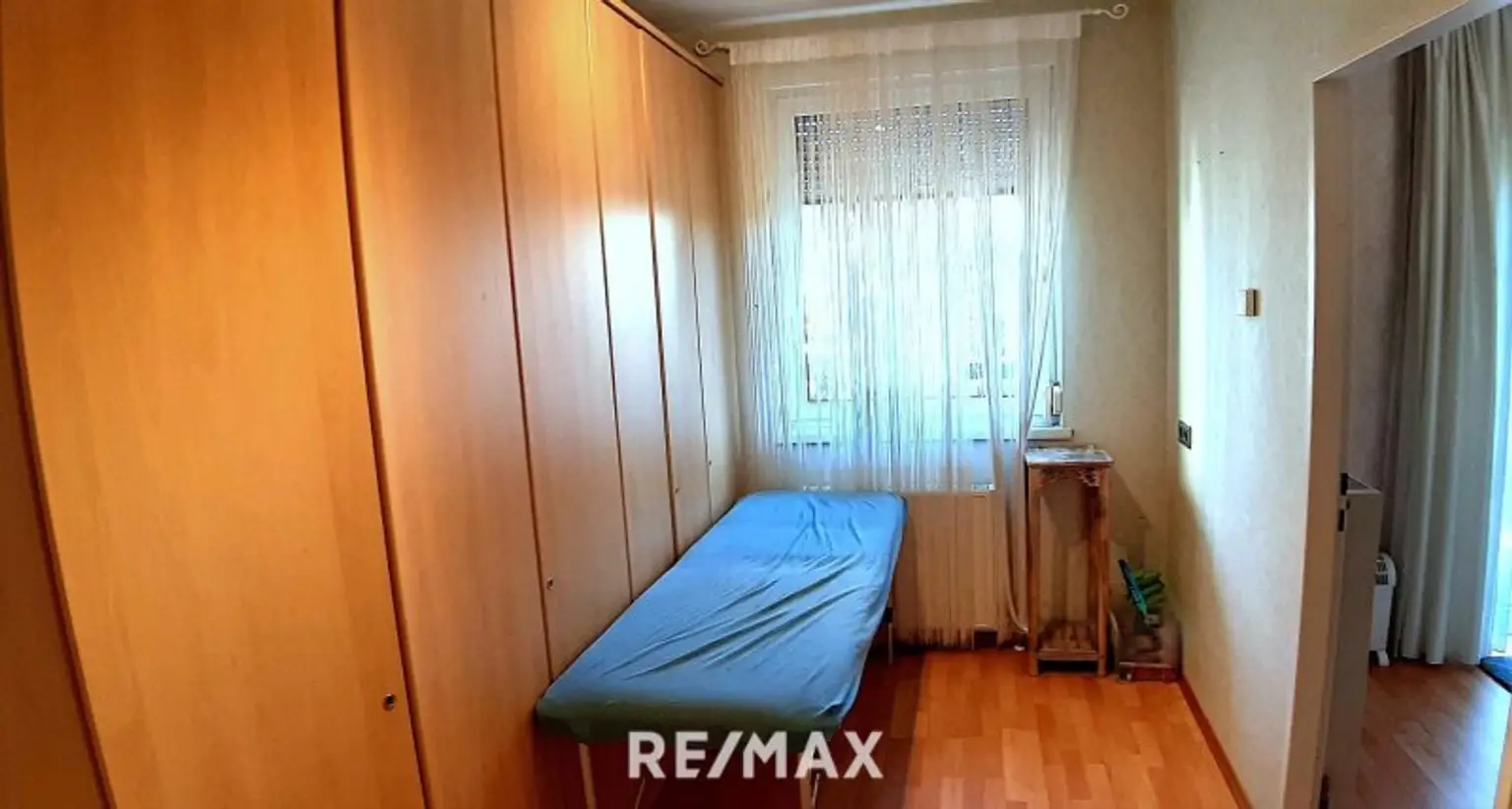 Gardarobe (ehem. Küche) in sep. Wohneinheit