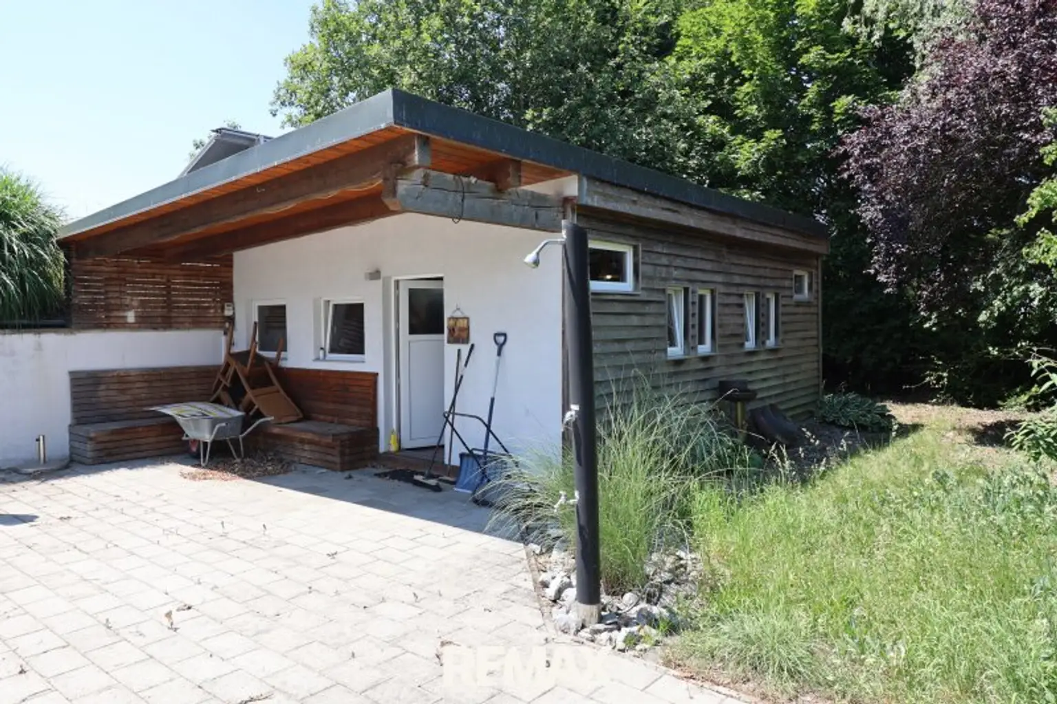 Poolhaus