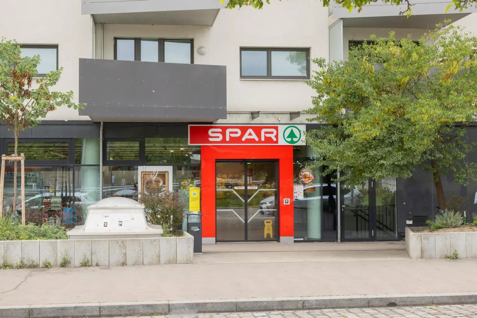 Loggia-Wohnung im 3. Liftstock nahe Millenium City u. Donauinsel