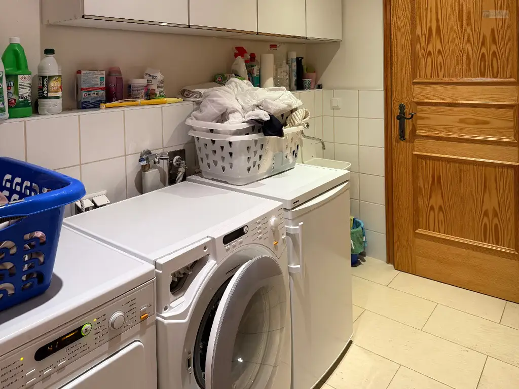 GARTENPARADIES   -  9.000 M² - 
LANDHAUS IN PARKLANDSCHAFT  
NUR 30 MINUTEN VON WIEN